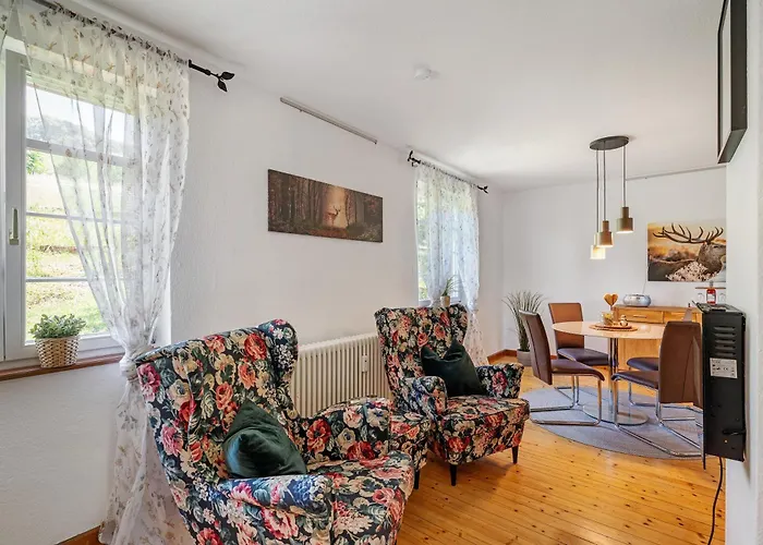 Am Keschtebaum, 70qm 公寓