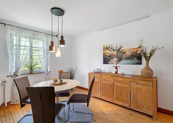 Am Keschtebaum, 70qm 公寓